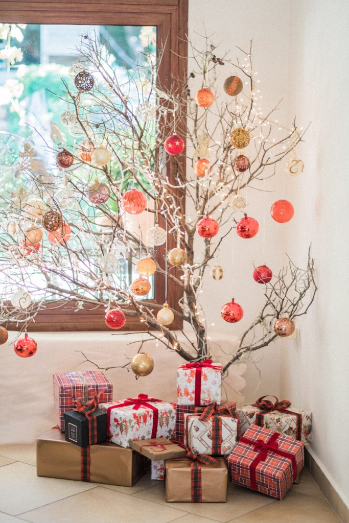 How to have a festive Christmas party 29