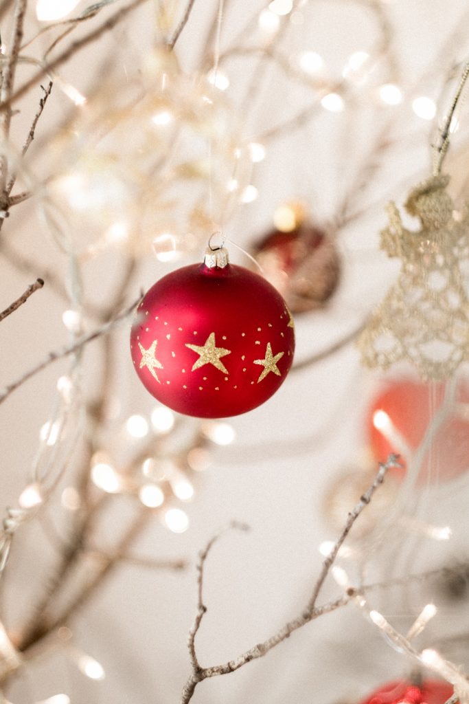 How to have a festive Christmas party 30