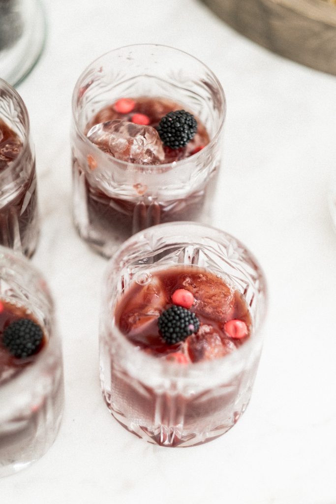 How to have a festive Christmas party 35