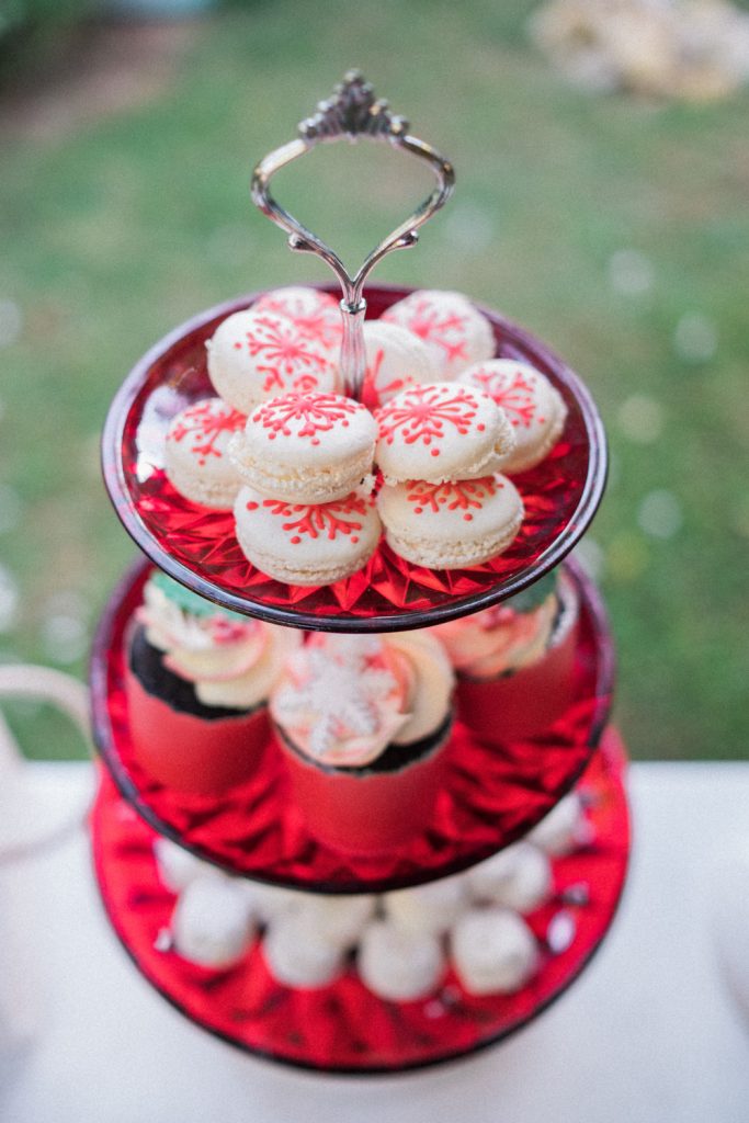 How to have a festive Christmas party 52