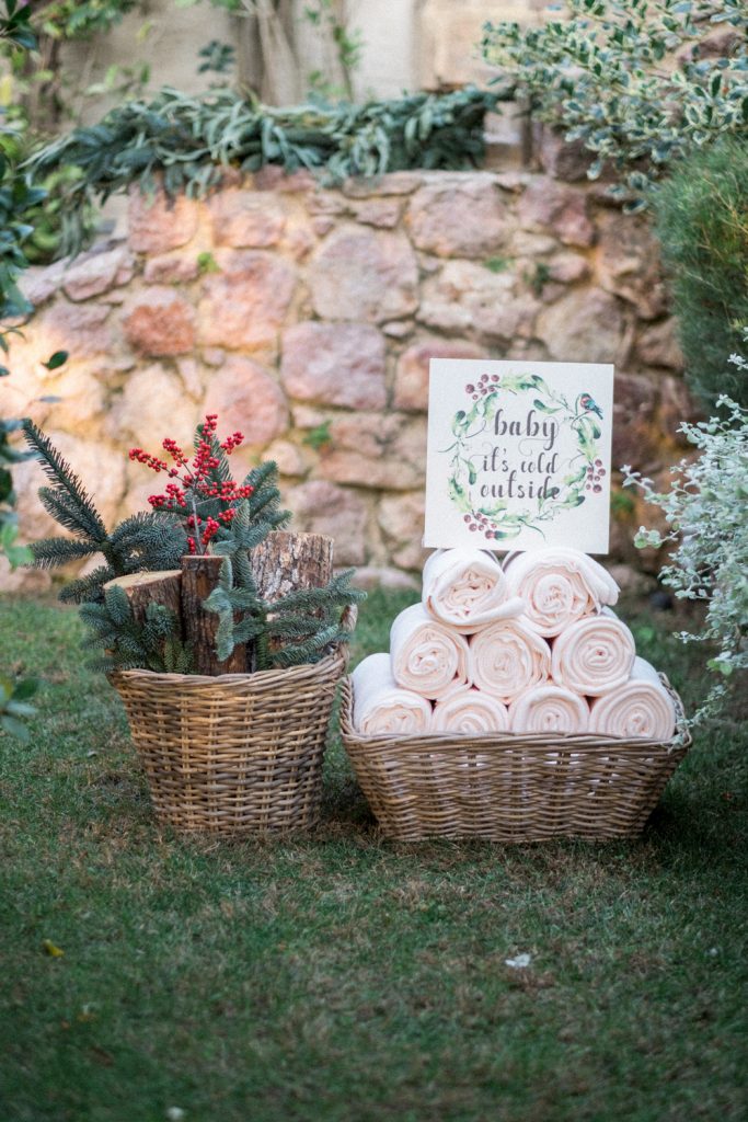 How to have a festive Christmas party 54