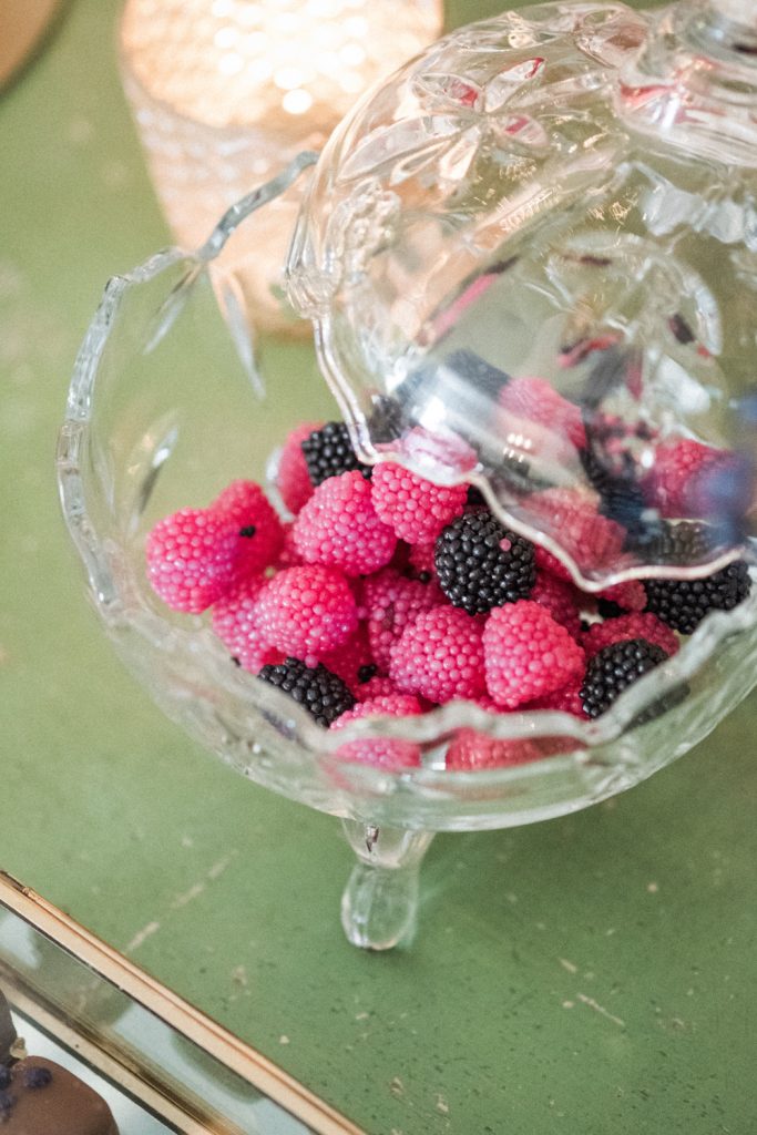 How to have a festive Christmas party 7